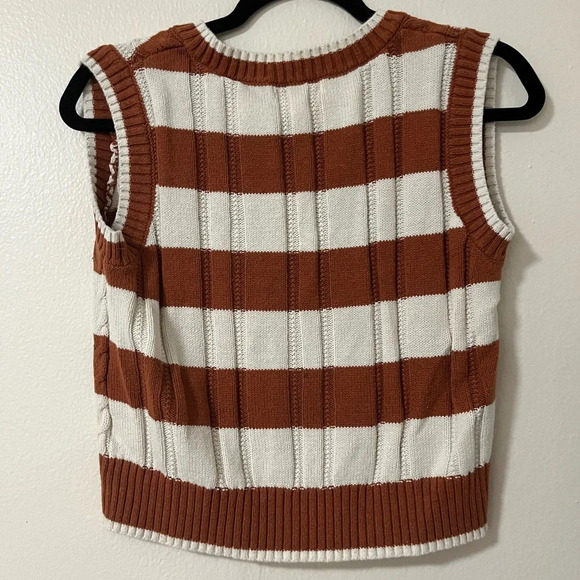 Vintage y2k Rust and white striped knit fall sweater vest. Labeled size medium - Picture 2 of 3